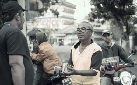 Hangatnya Jumat Pagi: UGT Peduli Bagikan Sarapan Gratis untuk Pengguna Jalan