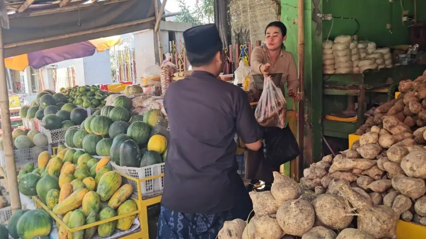Kisah Juang Dana, Pedagang Pasar Besuki Situbondo yang Tangguh di Tengah Fluktuasi Harga