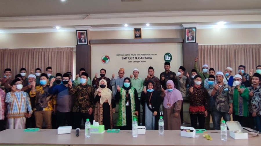    Peserta Diklat Kemandirian Pesantren Studi Banding ke Kopontren dan UGT