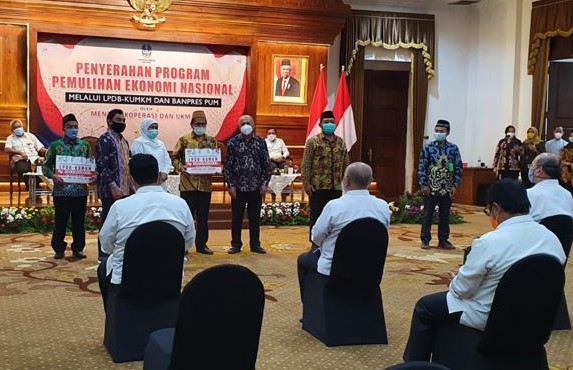 Lagi, Terima Dana Bergulir 100 Miliar