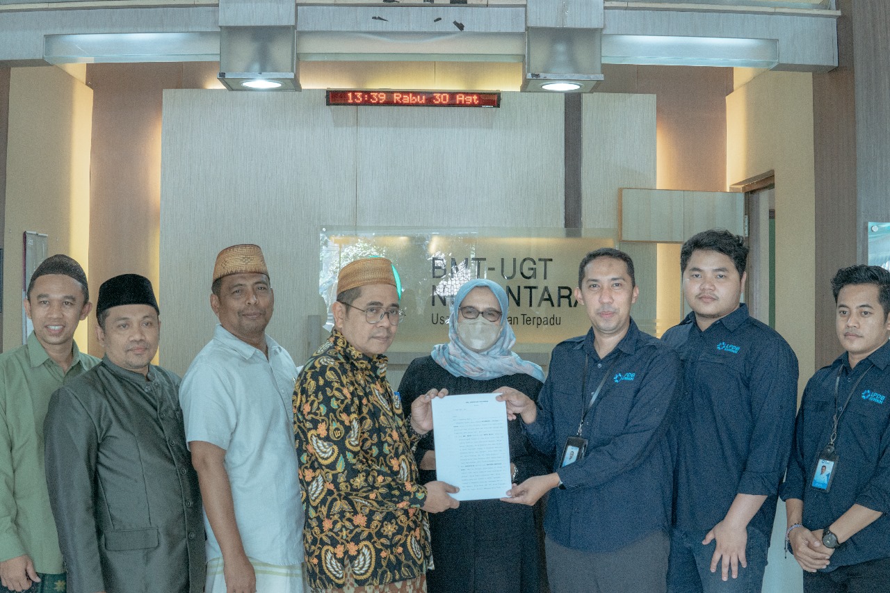 Penandatanganan Kesepakatan Pembiayaan LPDB KUMKM dengan KSPPS BMT UGT Nusantara