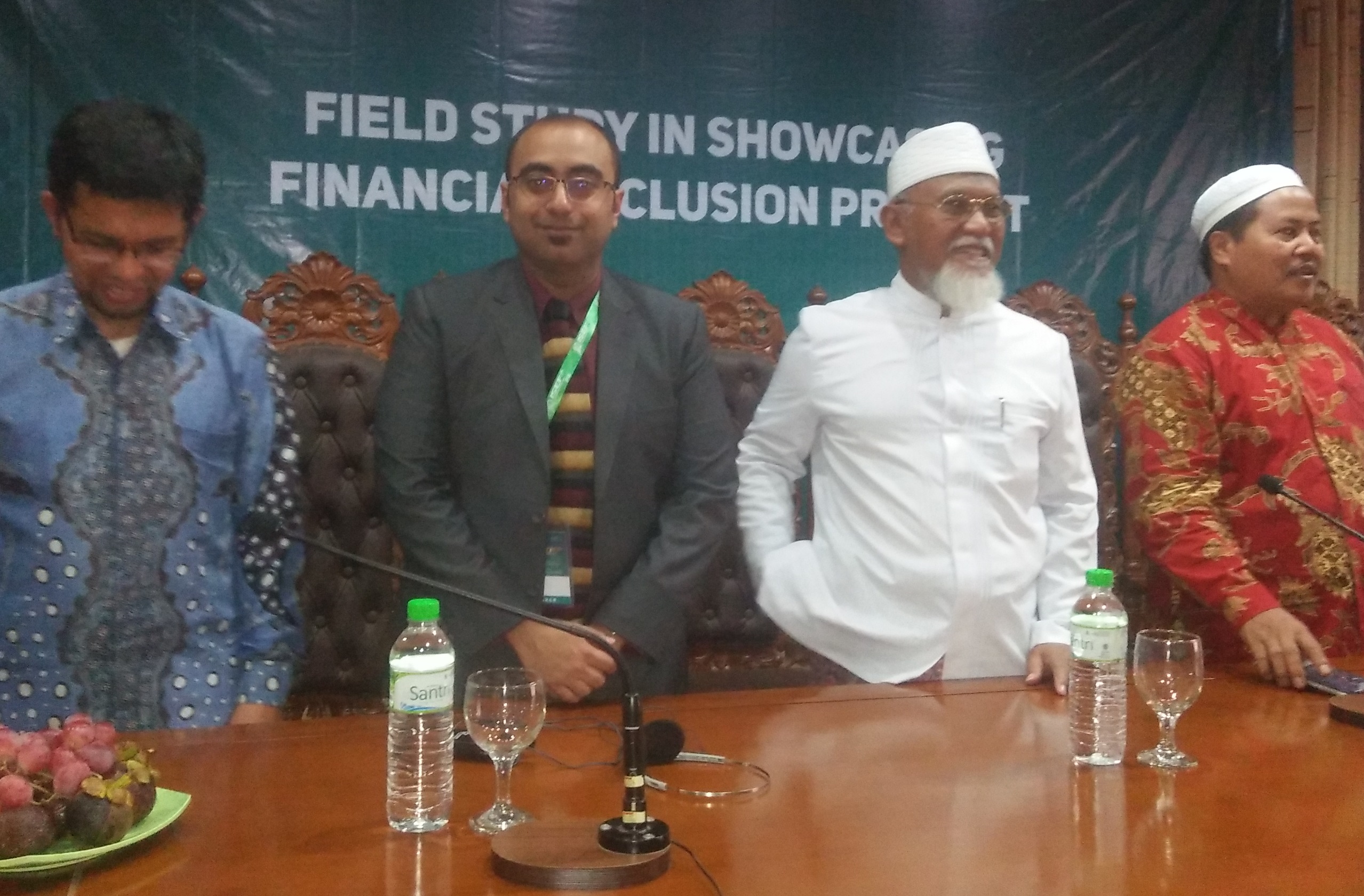 Delegasi ISEF Field Study  di BMT Sidogiri
