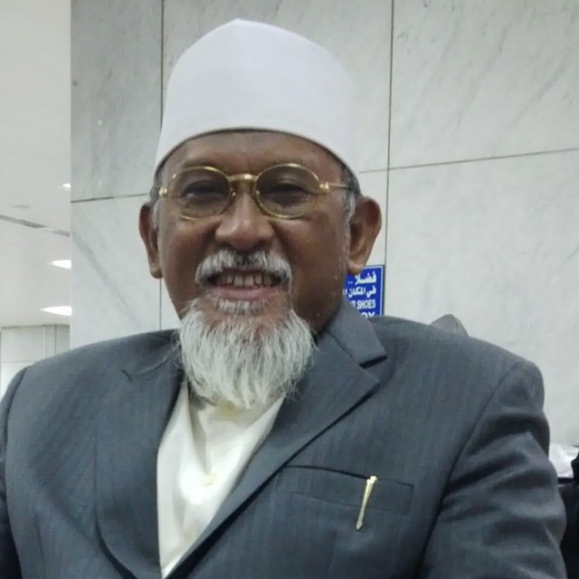 Lebih Baik Memberi daripada Menerima Sumbangan