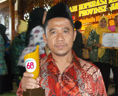 Anggota BMT UGT Sidogiri Juara 2 LKTI Koperasi