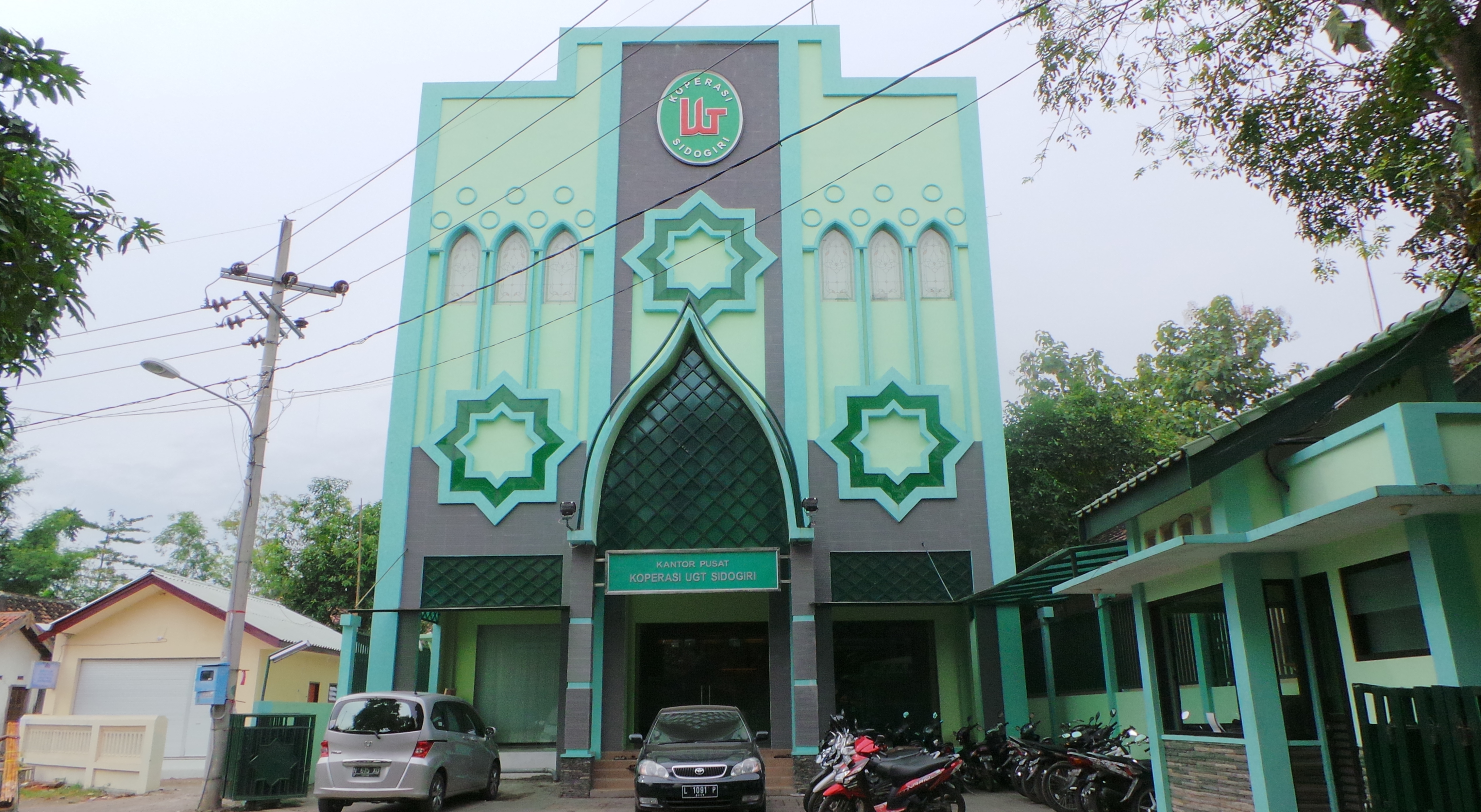 BMT UGT dalam Berita Media (1): PERPUTARAN KAS KOPERASI PESANTREN SIDOGIRI Rp 6,3 TRILIUN